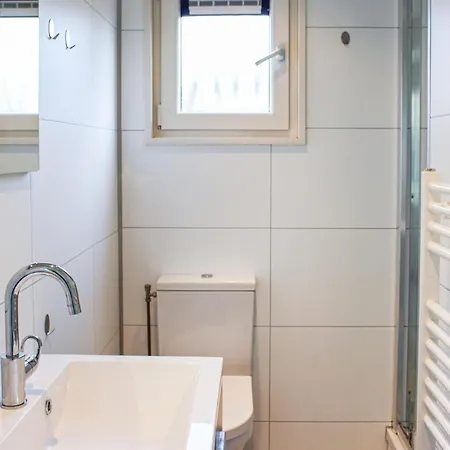 Nice Home In Voorthuizen With Indoor Swimming Pool And 2 Bedrooms *